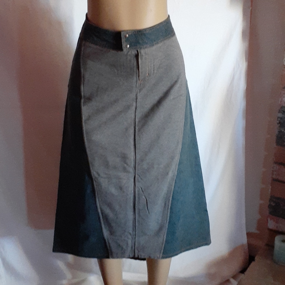 Pre-owned High Low Skirt